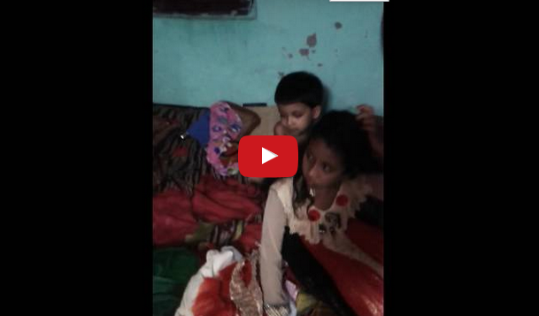 দেখুন বাচ্চা দুটো মেয়ে কি করল অবাক হবেন!! দেখুন ভিডিওতে
