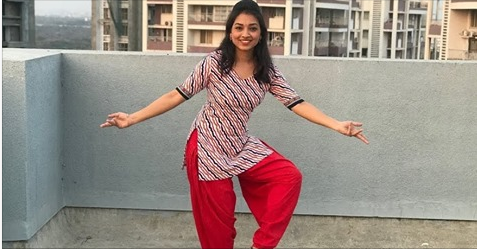 ইন্ডিয়ার মেয়ে বলে কথা, সত্যি অসাধারন নাচলো-(ভিডিও)