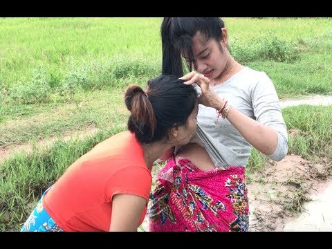 পাহাড়ি মেয়েরা কতটা খারাপ হতে পারে এই ভিডিও না দেখলে বুঝবেন না! (ভিডিওসহ)