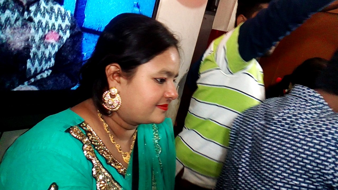 ভাবির জামাই বিদেশ থাকে তাই আর কি করবে নিজেই নিজের……