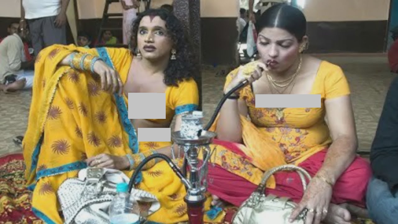 হিজড়াদের গোপন কাজ !! হিজড়াদের জীবনের নানা দিক দেখলে আপনার অজান্তেই চোখে পানি চলে আসবে !!