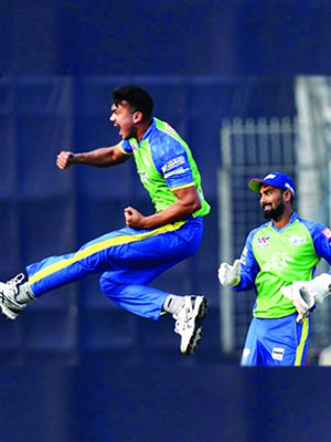 ভাগ্য নির্ধারণে উজ্জ্বল অধিনায়করা