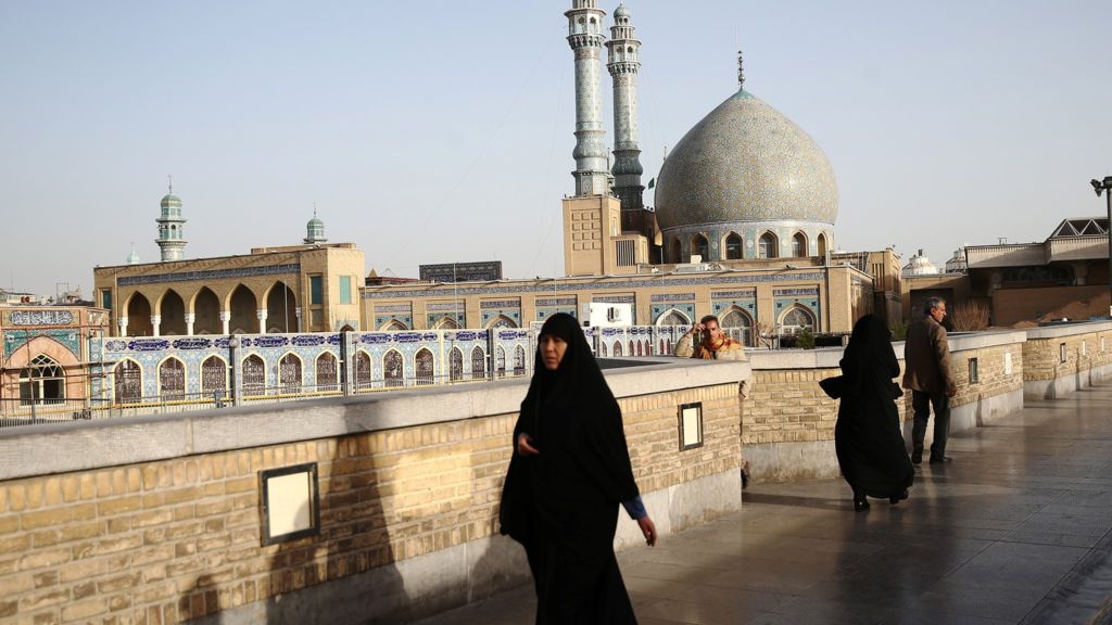 ইরান থেকে ৭শ নাগরিককে দ্রুত ফিরিয়ে নিচ্ছে কুয়েত