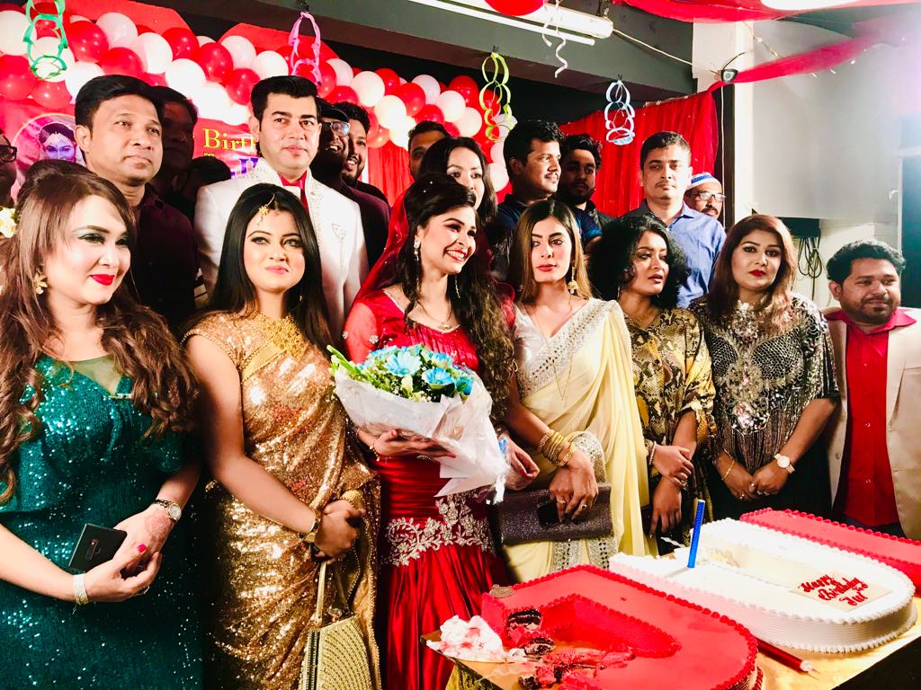 তারকামেলায় ইশরাত জাহান জুঁই’র জন্মদিন ও গানের প্রকাশনা উৎসব