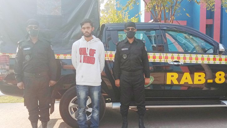 ‘স্ত্রীর সঙ্গে আপত্তিকর অবস্থায় দেখে বন্ধুকে খুন করে হৃদয়’