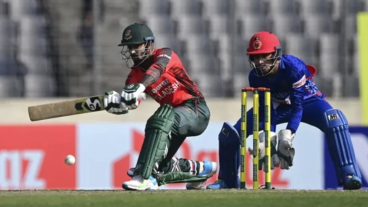 বেশি আগ্রাসী হতে গিয়ে লিটন আউট
